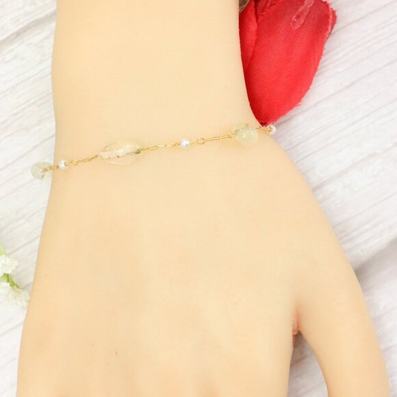 "Trendy Handmade Bracelet – A Thoughtful Gift for Girls & Women | UNVRC1704 - Picture 7 of 10